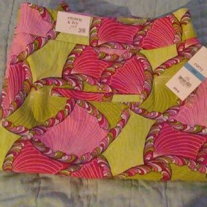 Pink&Green Crown Ivy Curvy Shorts